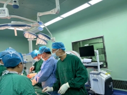 我院成功开展人工仿生全髋关节置换术！